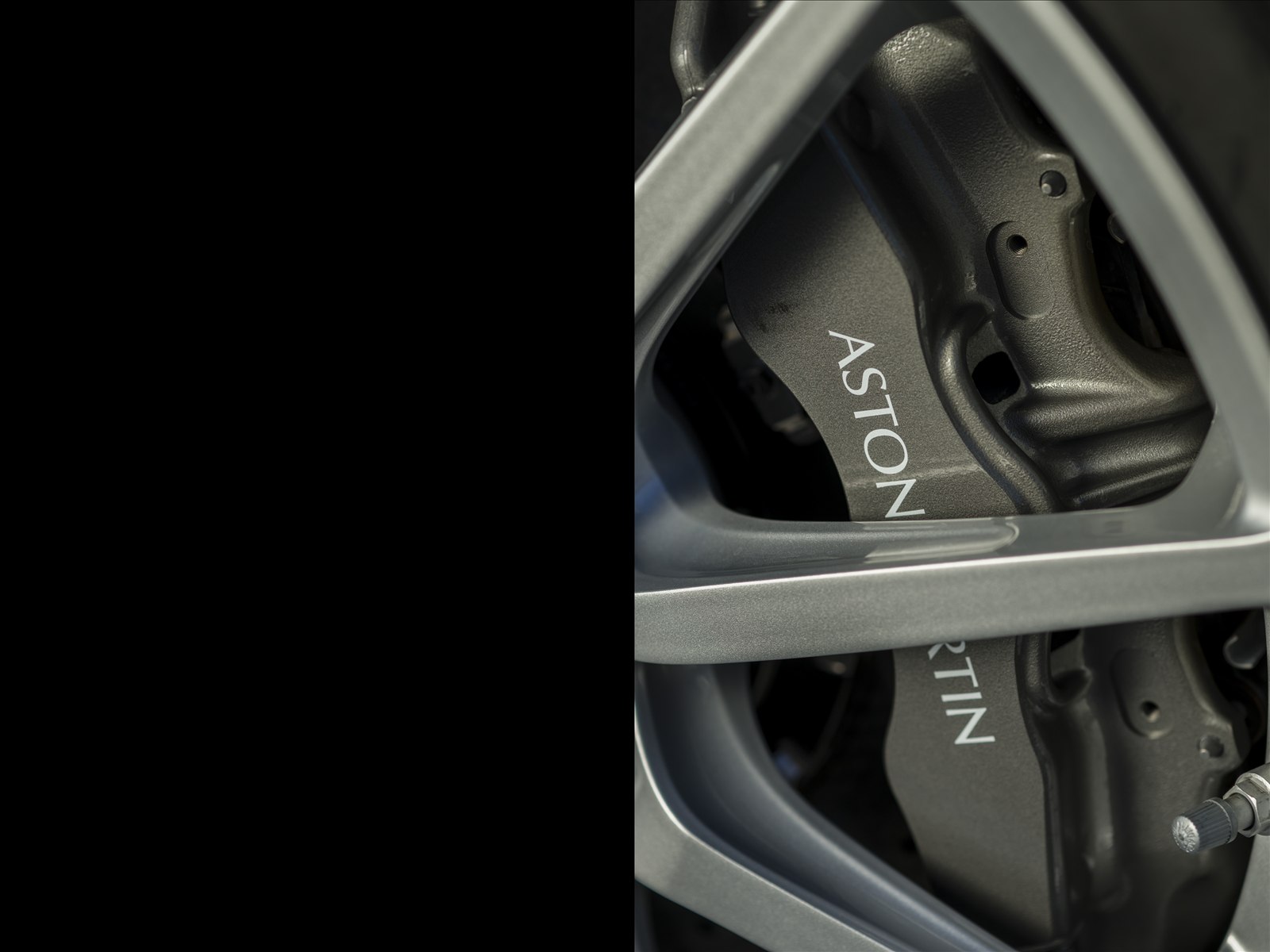 Aston Martin V12 Vantage S 2014